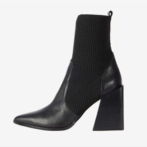 New Steve Madden Tackle Black leather
